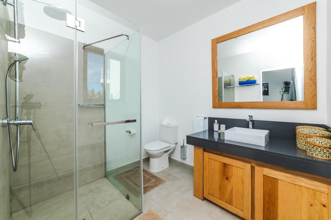 Blue Residences- Ground Floor Two Bedroom Apartment 그란데 바이예 외부 사진
