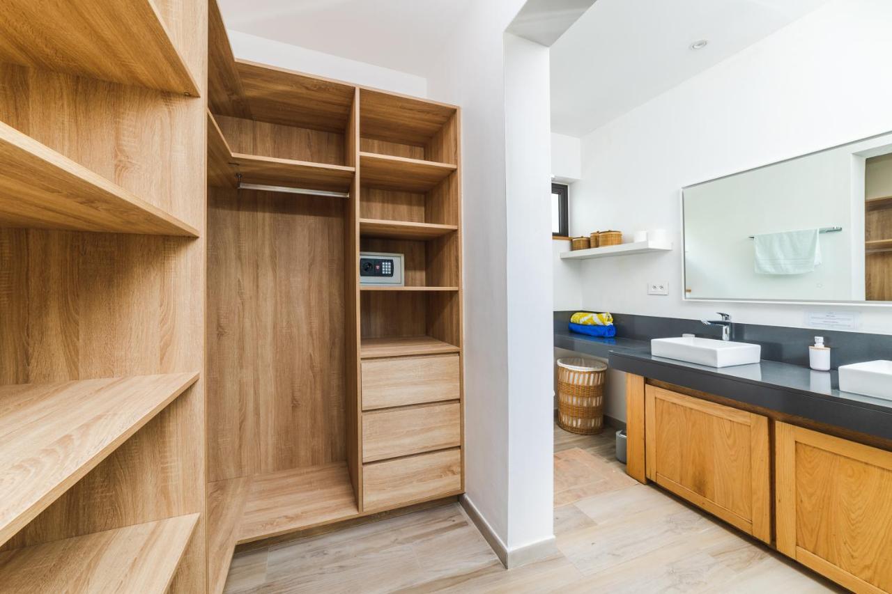 Blue Residences- Ground Floor Two Bedroom Apartment 그란데 바이예 외부 사진